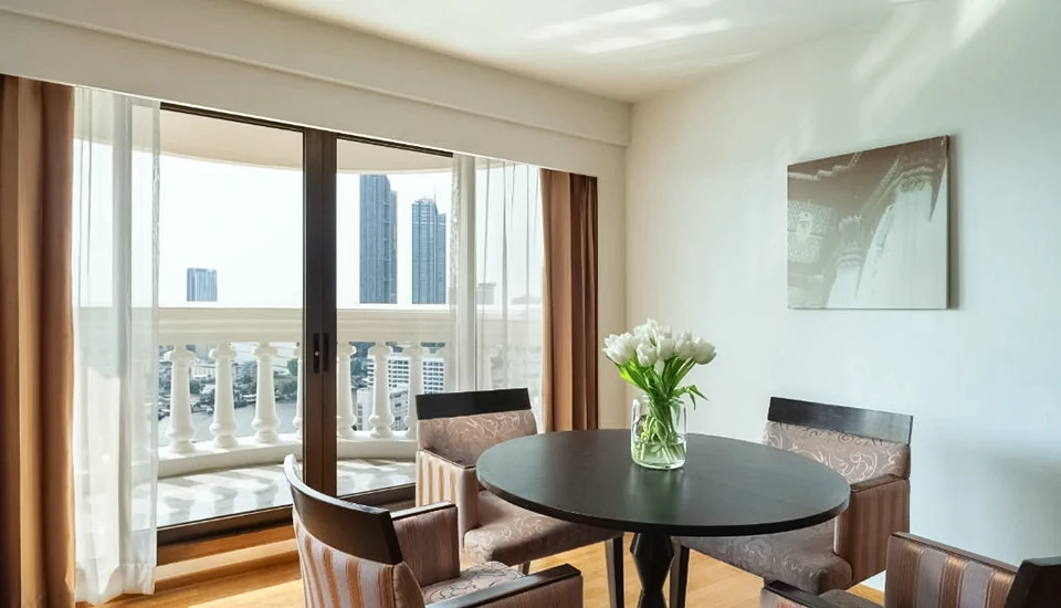 هتل لبوا ات استیت تاور بانکوک